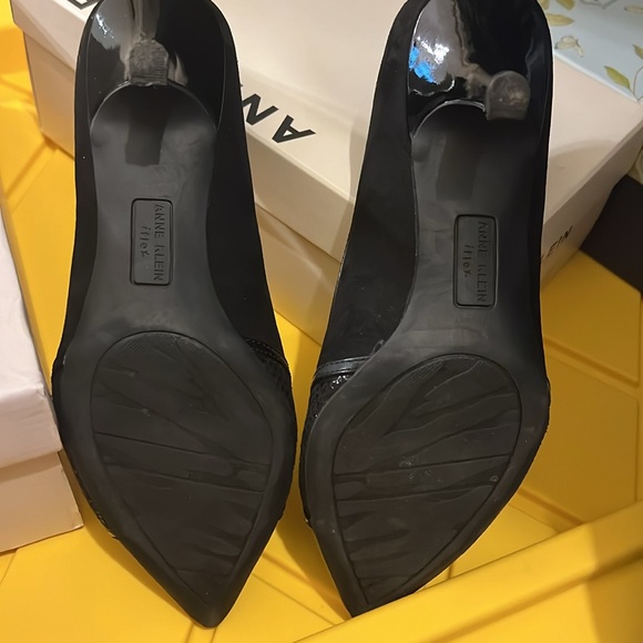 Anne Klein heels - Picture 5 of 5